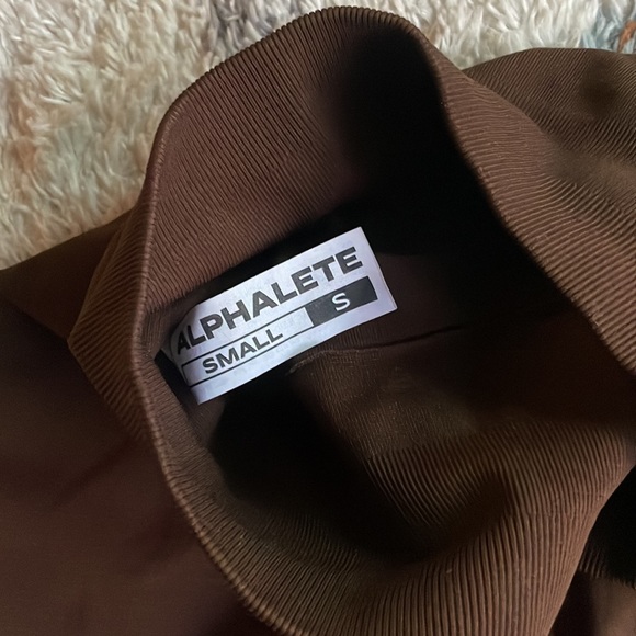 Alphalete Amplify Shorts - Picture 2 of 2